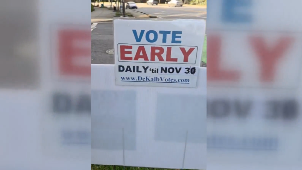 Early voting sign with incorrect dates in Decatur, DeKalb County